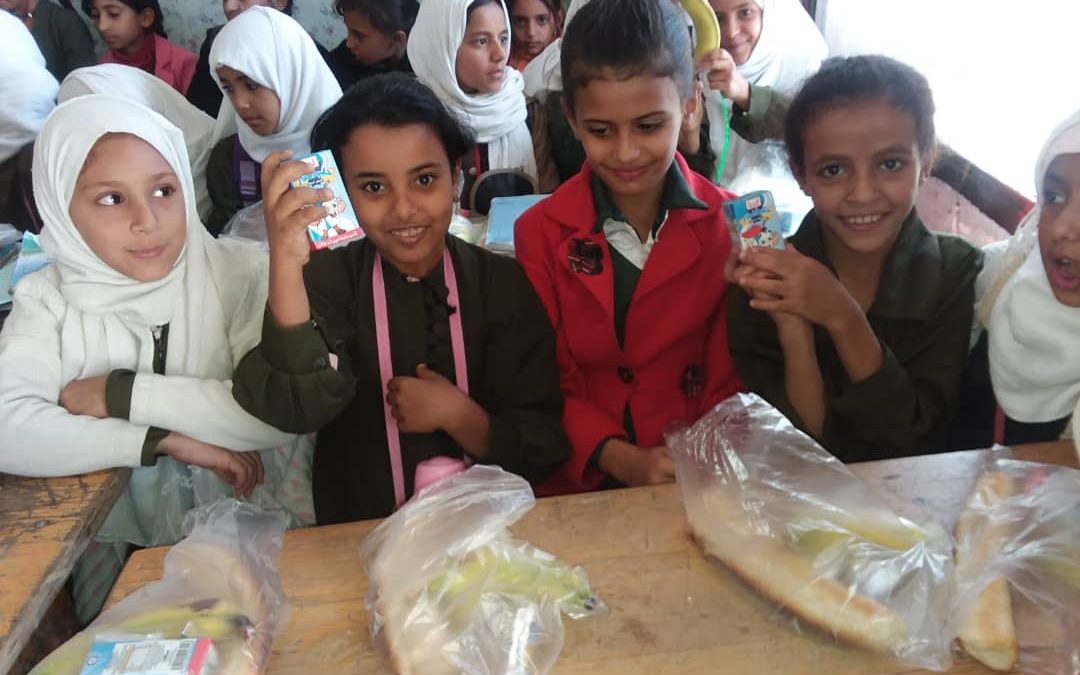 las niñas vuelven a la escuela, Yemen
