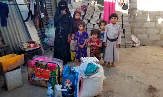 mantas para las familias de Yemen Solidarios sin Fronteras repartimos mantas para las familias en Yemen