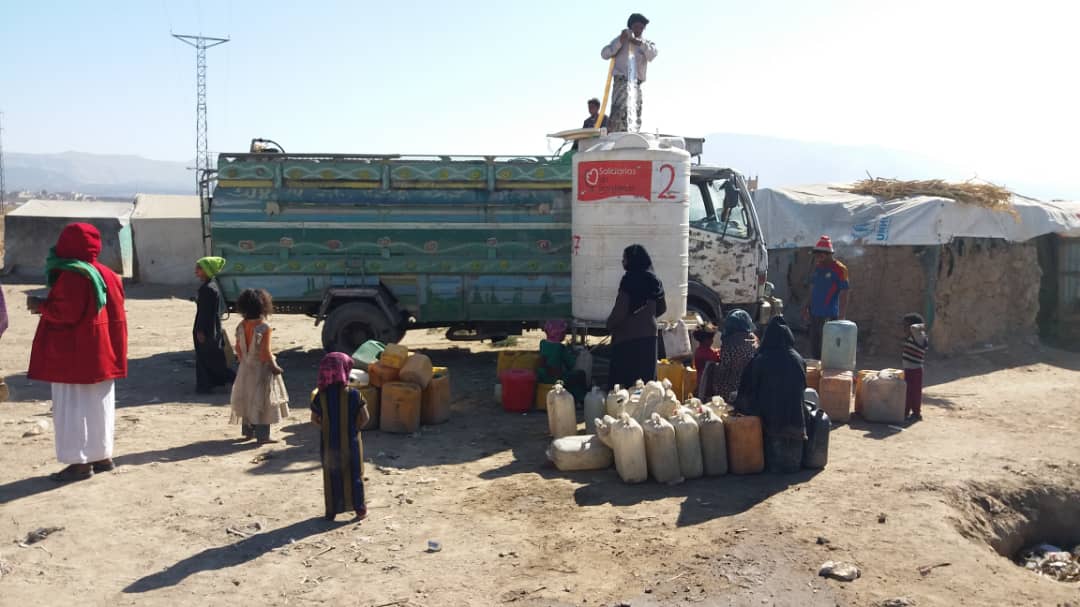 Agua para Yemen, campo desplazados de Raydah