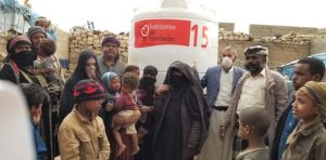 depósito 15 campo desplazados Yemen
