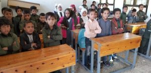 clases de niños y niñas en la 3a escuela, Yemen