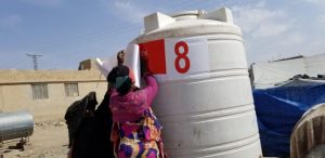 cambio de etiqueta del depóstio de agua en Yemen