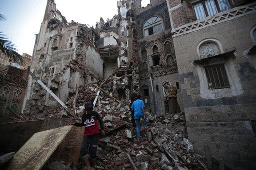 Se desploman 10 edificios históricos en Yemen