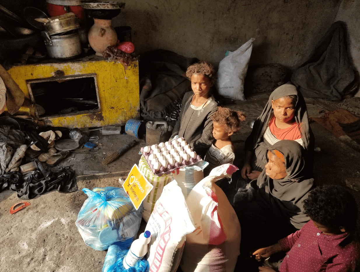 Reparto de comida para familias en Yemen - Solidarios Sin Fronteras