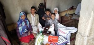reparto comida familias Yemen